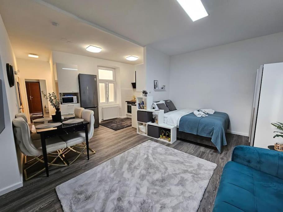 Affordable Suite In Vienna'S Hotpoint Exterior photo