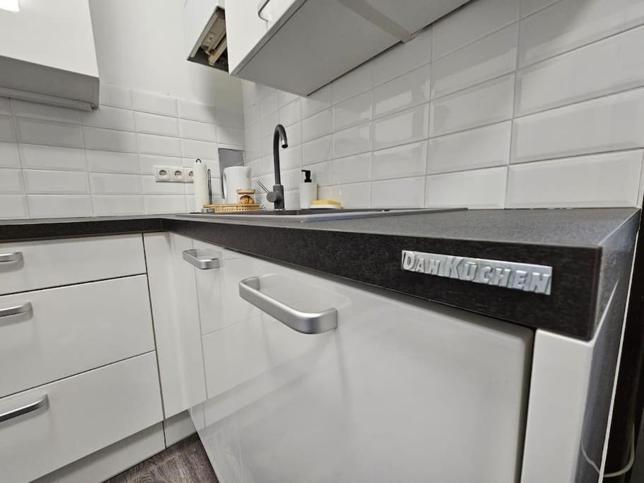Affordable Suite In Vienna'S Hotpoint Exterior photo