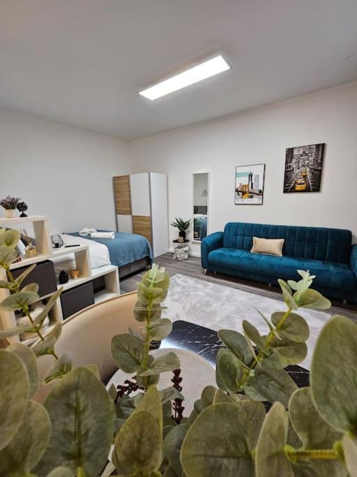 Affordable Suite In Vienna'S Hotpoint Exterior photo
